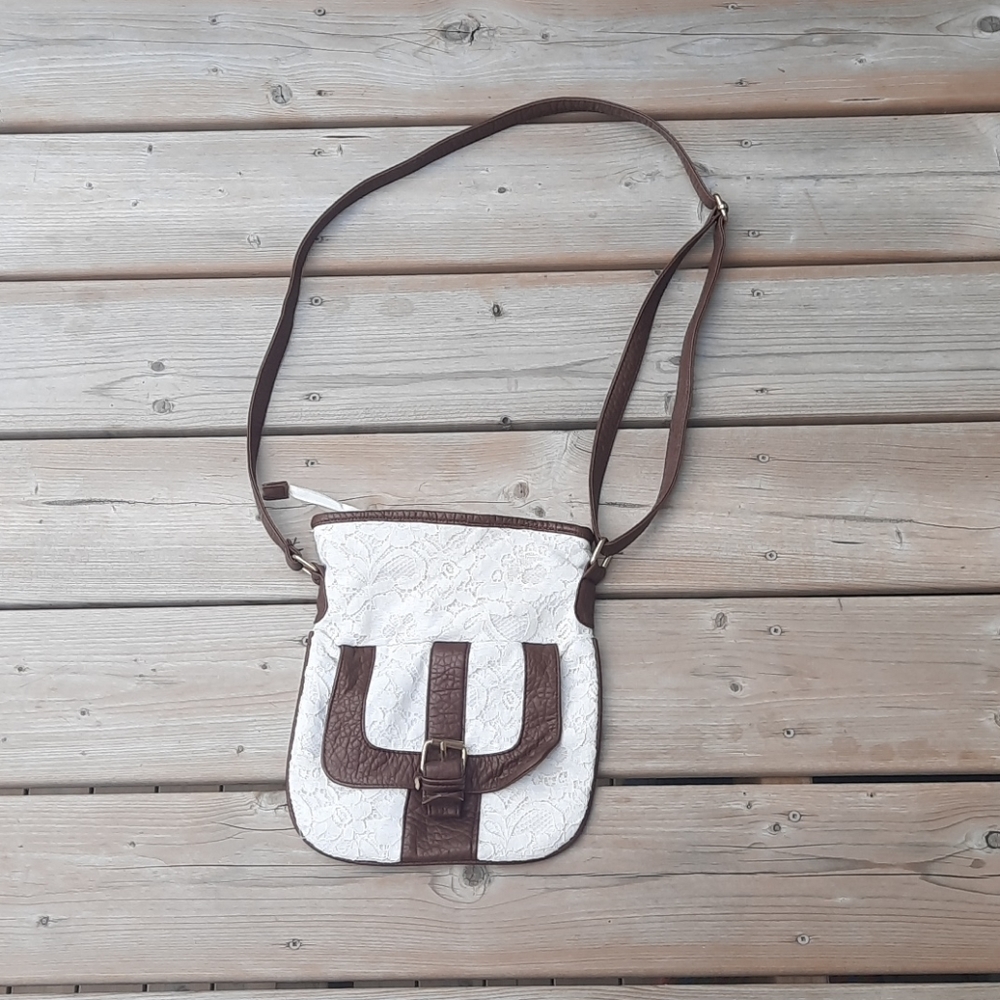 Laceโ crossbody bag